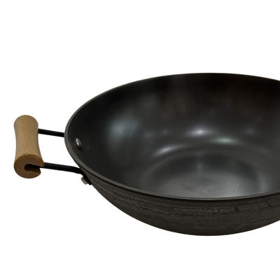 Wok chinois de poêle souple de la fonte 12Inch avec la poignée résistante à la chaleur