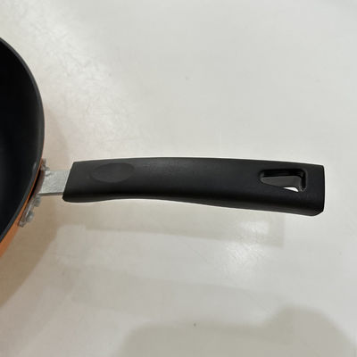 Wok chinois de poêle de la meilleure qualité de la fonte 13Inch avec le couvercle et non le bâton de verre trempé