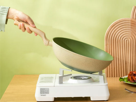 13Inch wok en aluminium chinois revêtement de Pan With Tempered Glass Lid et non de bâton