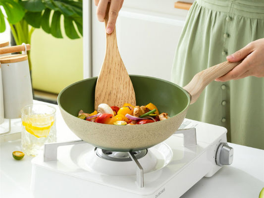 Wok chinois en aluminium de la meilleure qualité avec le revêtement de couvercle et non de bâton de verre trempé