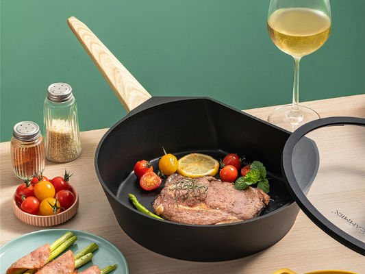La poêle résistante 9.5Inch d'éraflure collent non avec la finition de cuivre