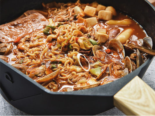 Oven Safe Aluminum Frying Pan 10.25Inch avec la poignée de silicone