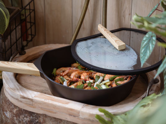 Poêle en aluminium 8Inch non de bâton souple pour l'induction Cooktops